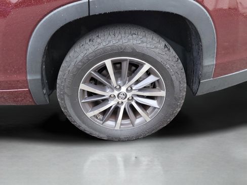 Used 2017 Toyota Highlander XLE image 29