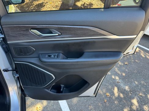 Used 2022 Jeep Grand Cherokee Limited 4xe image 54