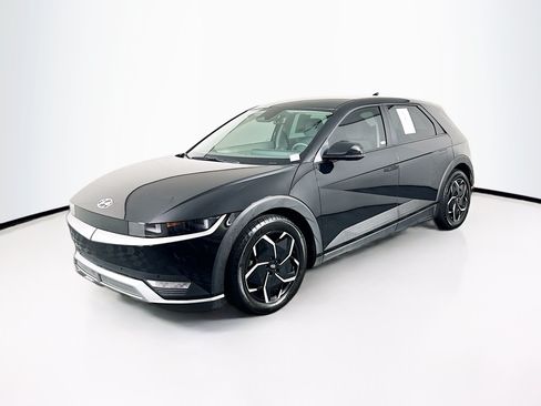 Used 2024 Hyundai Ioniq 5 SEL RWD image 3