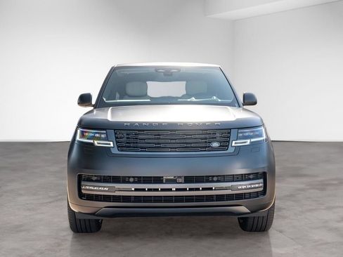 Used 2025 Land Rover Range Rover Long Wheelbase Autobiography AWD/4WD image 3
