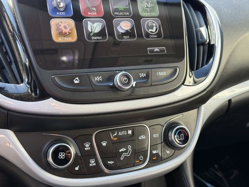 Used 2017 Chevrolet Volt LT w/ Comfort Package image 23