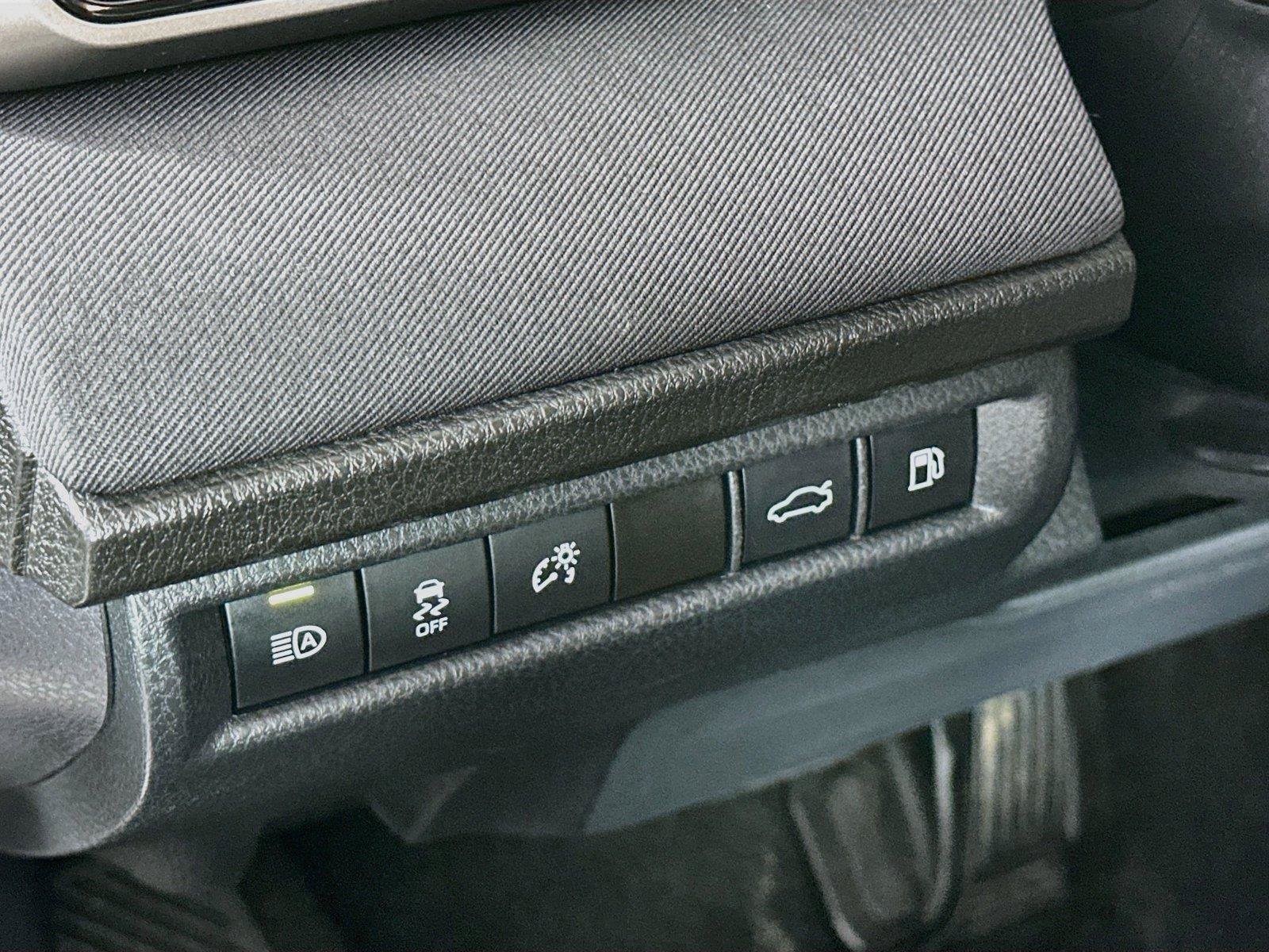 Used 2025 Toyota Camry LE FWD image 14