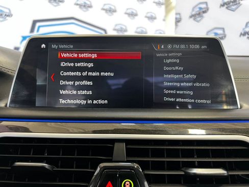 Used 2018 BMW 750i xDrive image 40