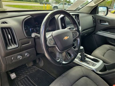 Used 2018 Chevrolet Colorado LT w/ LT Convenience Package image 17