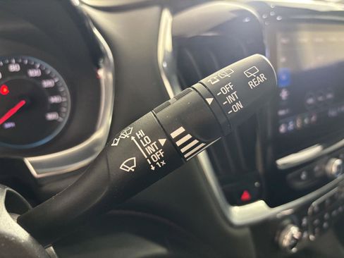 Used 2023 Chevrolet Traverse RS w/ LPO, Floor Liner Package image 28