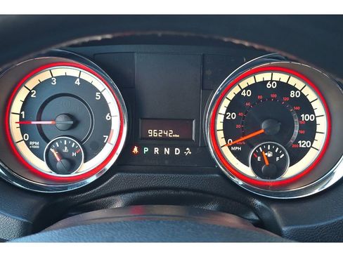 Used 2018 Dodge Grand Caravan SXT image 25