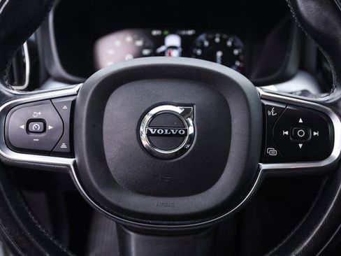 Used 2020 Volvo XC60 T5 Momentum AWD/4WD image 36