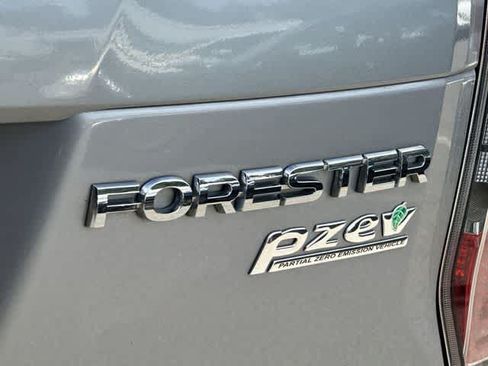 Used 2016 Subaru Forester 2.5i Premium w/ All-Weather Package AWD/4WD image 26