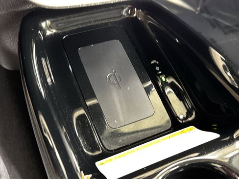 Used 2017 Toyota Prius Prime Advanced image 34