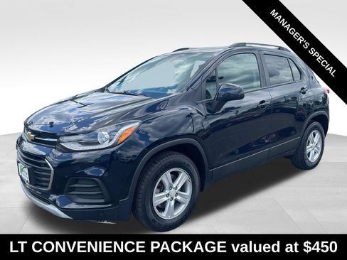 Used 2022 Chevrolet Trax LT w/ Driver Confidence Package AWD/4WD image 3