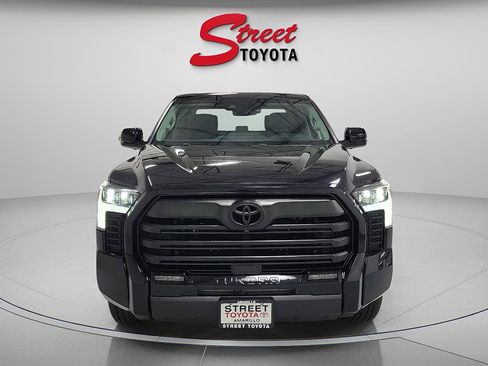 Used 2024 Toyota Tundra Limited AWD/4WD image 6
