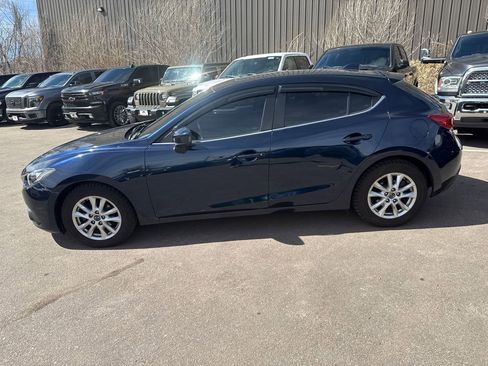 Used 2015 MAZDA MAZDA3 i Grand Touring image 4
