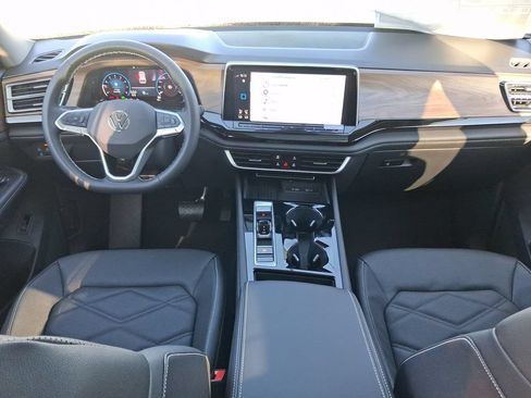 New 2026 Volkswagen Atlas SE FWD image 6
