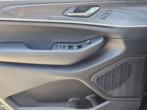 New 2025 Jeep Grand Cherokee L Limited w/ Black Appearance Package image 24