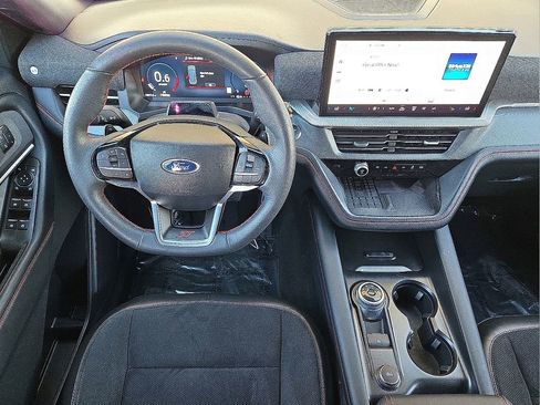 Used 2025 Ford Explorer ST image 19