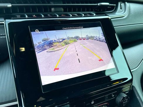 Used 2024 Jeep Grand Cherokee L Altitude image 21