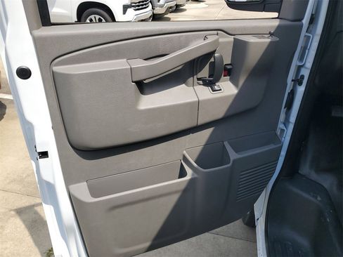 New 2025 Chevrolet Express 2500 w/ Driver Convenience Package image 10