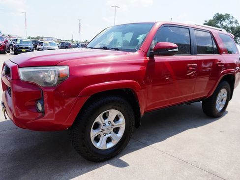 Used 2016 Toyota 4Runner SR5 Premium image 3
