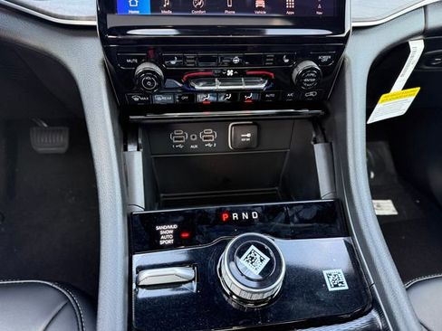 New 2025 Jeep Grand Cherokee Limited w/ MOPAR Finishing Package image 23