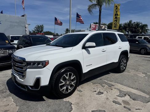 Used 2023 GMC Acadia SLT AWD/4WD image 3