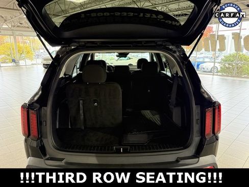Used 2021 Kia Sorento LX image 18