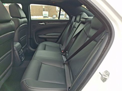 Used 2023 Chrysler 300 S w/ Comfort Group image 10