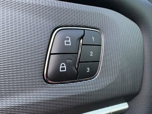 Used 2025 Ford Explorer ST AWD/4WD image 25