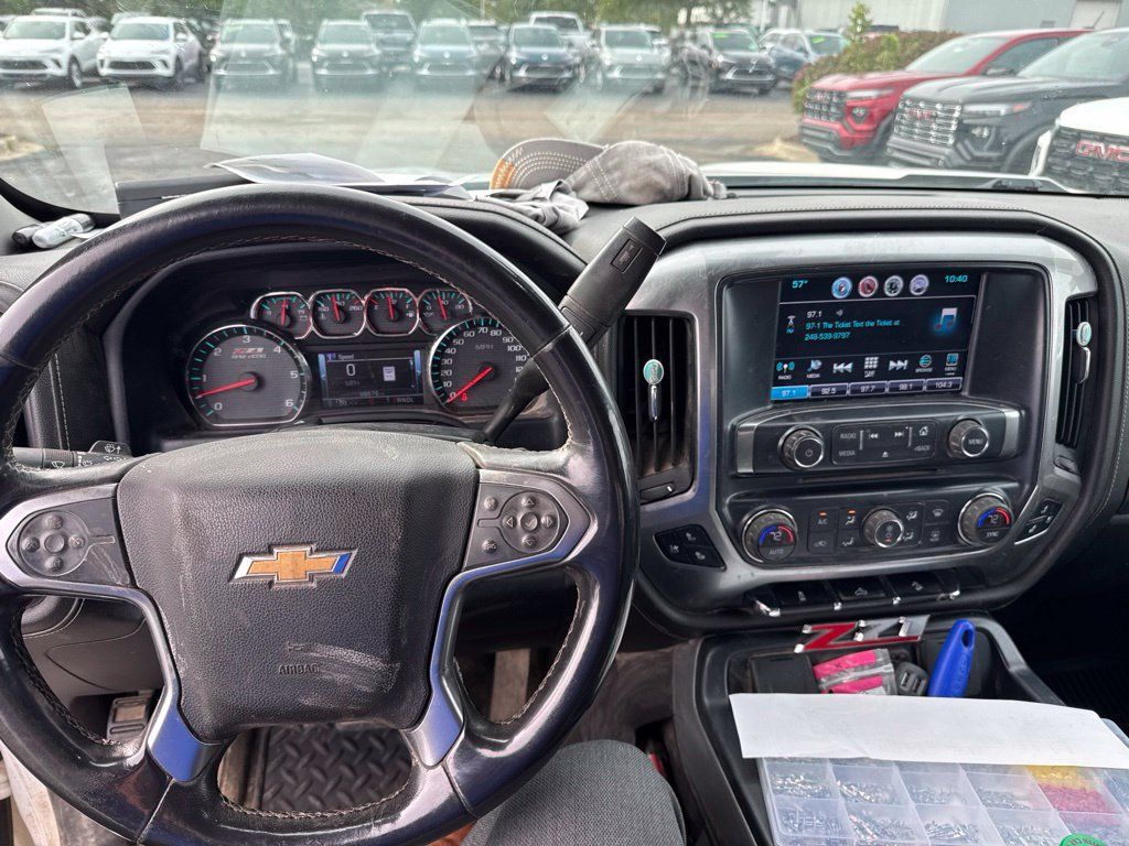 Used 2017 Chevrolet Silverado 1500 LTZ Z71 AWD/4WD image 7