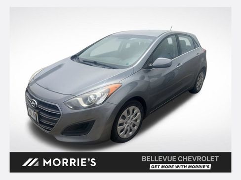 Used 2017 Hyundai Elantra GT FWD image 1