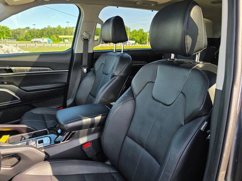 Used 2024 Kia Telluride EX FWD image 10