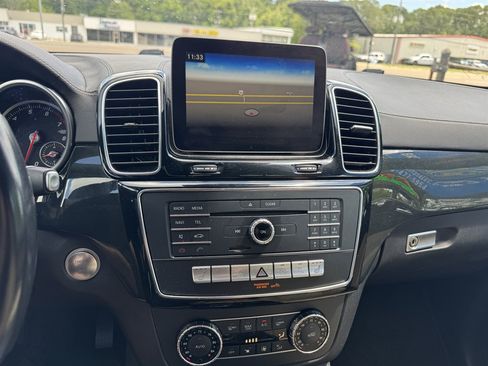 Used 2017 Mercedes-Benz GLS 450 4MATIC image 9