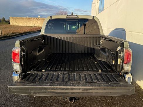 Certified 2023 Toyota Tacoma TRD Off-Road image 20