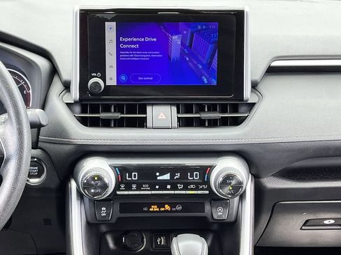 Used 2024 Toyota RAV4 XLE FWD image 15