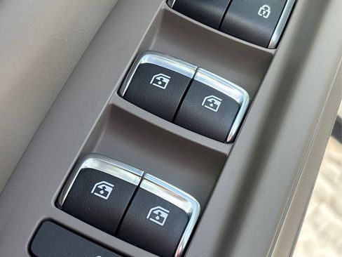 New 2026 Kia Carnival SX image 28