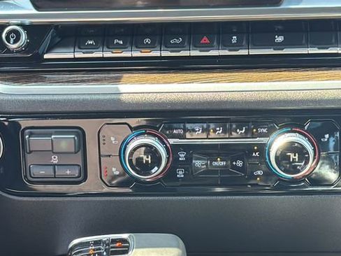 Used 2023 GMC Sierra 1500 Elevation w/ Preferred Package image 17