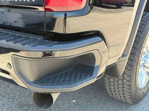 Used 2020 Chevrolet Silverado 2500 High Country w/ Z71 Off-Road Package AWD/4WD image 14