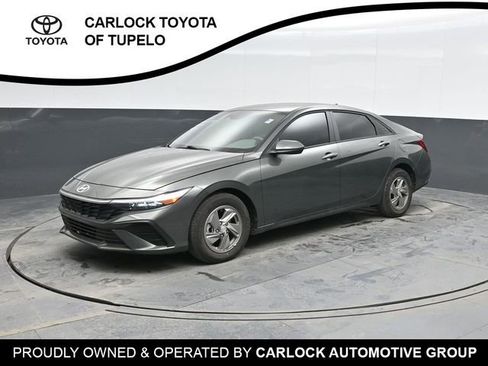 Used 2024 Hyundai Elantra SE image 8