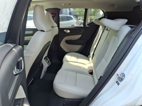 New 2026 Volvo XC40 B4 Plus w/ Climate Package FWD image 8