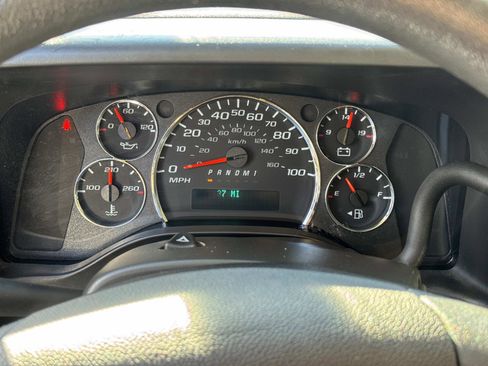 Used 2024 Chevrolet Express 2500 w/ Driver Convenience Package image 8