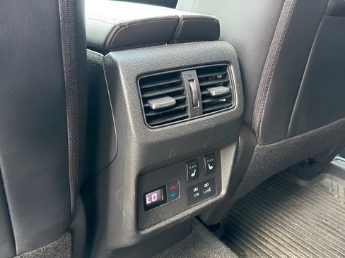 Used 2021 Nissan Rogue Platinum FWD image 20