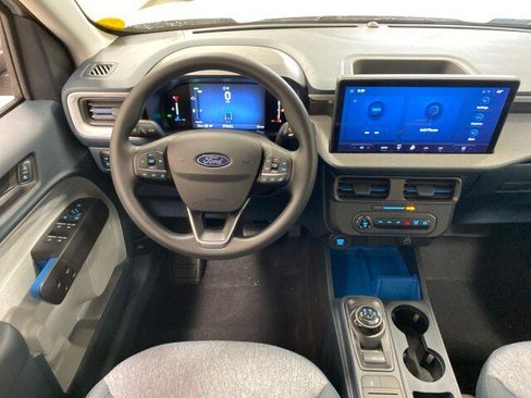 New 2025 Ford Maverick XLT image 11