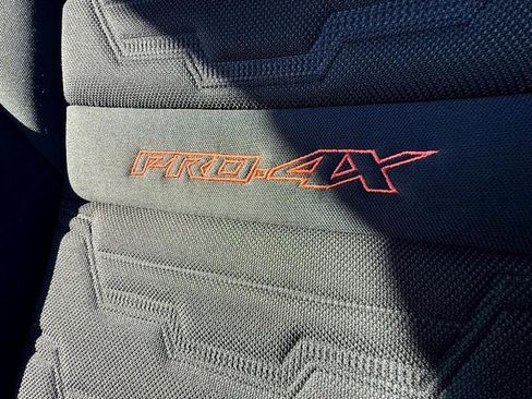 Used 2026 Nissan Frontier PRO-4X w/ Pro-4x Convenience Package image 18