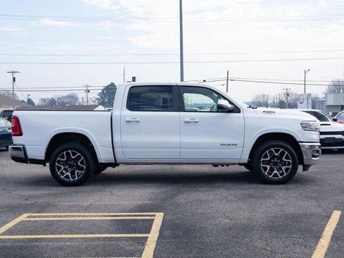 Used 2025 RAM 1500 Laramie AWD/4WD image 6