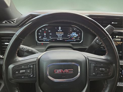 Used 2025 GMC Sierra 2500 AT4 w/ AT4 Premium Plus Package AWD/4WD image 4