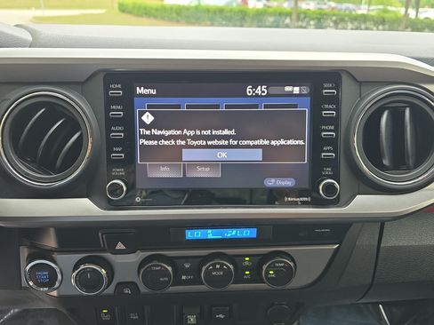 Used 2023 Toyota Tacoma SR5 w/ Technology Package AWD/4WD image 21