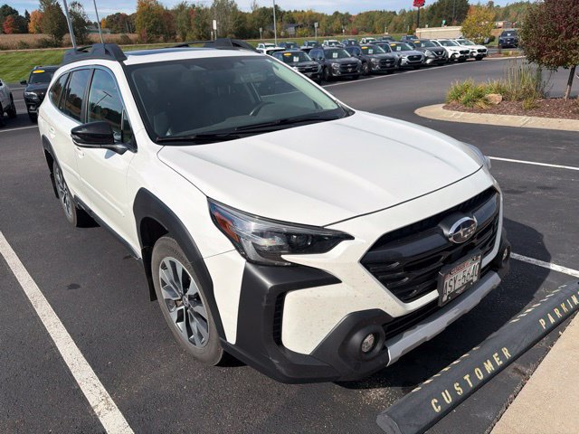 Used 2023 Subaru Outback Limited AWD/4WD image 3