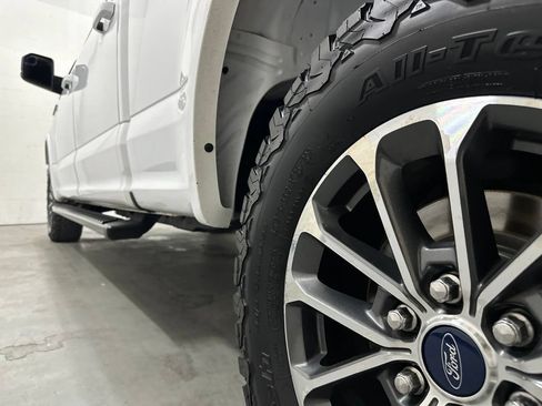 Used 2018 Ford F150 XLT w/ Equipment Group 302A Luxury AWD/4WD image 19