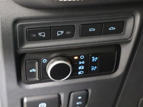 Used 2023 Ford F150 Lightning Platinum AWD/4WD image 23