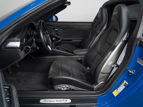 Used 2018 Porsche 911 Targa 4 GTS image 28