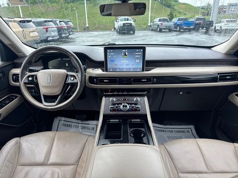 Used 2020 Lincoln Aviator Reserve w/ Equipment Group 201A AWD/4WD image 11